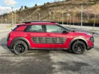 Usado Citroën C4 Cactus Shine 99 CV (72 kW) 2017 Burdeos Utilitario