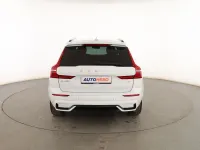 Usado Volvo XC60 R-Design 197 CV (144 kW) 2021 Blanco SUV