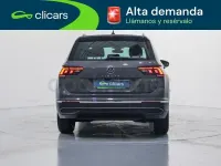 Usado VW Tiguan Life 245 CV (180 kW) 2022 Gris / plata SUV