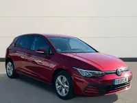 Usado VW Golf VIII Life 110 CV (80 kW) 2022 Rojo Berlina