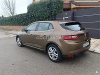 Usado Renault Mégane Intens 110 CV (80 kW) 2016 Marrón Berlina
