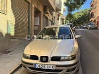 Usado Seat Leon 105 CV (77 kW) 2003 Beige Berlina