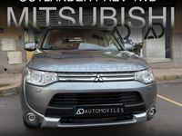 Usado Mitsubishi Outlander P-HEV Motion 203 CV (149 kW) 2015 Gris / plata SUV