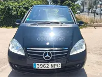 Usado Mercedes A180 109 CV (80 kW) 2012 Negro Utilitario