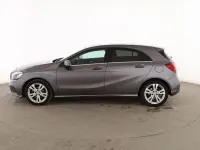 Usado Mercedes A180 Urban 110 CV (80 kW) 2017 Gris Utilitario