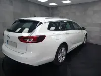 Usado Opel Insignia Business 122 CV (89 kW) 2022 Blanco Familiar