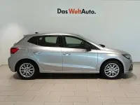 Usado Seat Ibiza FR 110 CV (80 kW) 2023 Gris plata Utilitario