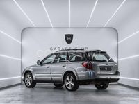 Usado Subaru Outback 150 CV (110 kW) 2009 Gris / plata Familiar
