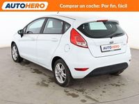Usado Ford Fiesta Trend 95 CV (69 kW) 2015 Blanco Berlina
