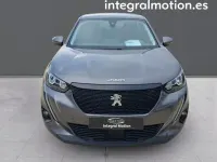 Usado Peugeot 2008 Allure 131 CV (96 kW) 2021 Gris SUV
