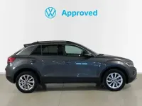 Usado VW T-Roc Life 110 CV (80 kW) 2024 Gris SUV