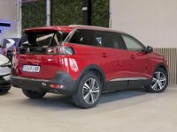 Usado Peugeot 5008 Allure 130 CV (95 kW) 2021 Rojo SUV