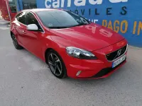 Usado Volvo V40 R-Design Kinetic 114 CV (83 kW) 2014 Rojo Utilitario