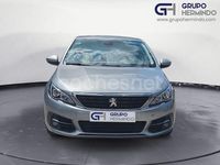 Usado Peugeot 308 Active 100 CV (73 kW) 2021 Gris Berlina