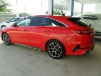 Usado Kia ProCeed GT-Line 120 CV (88 kW) 2019 Rojo Familiar