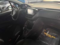 Usado Peugeot 208 Active 82 CV (60 kW) 2016 Utilitario