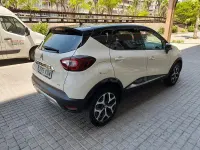 Usado Renault Captur XMOD 120 CV (88 kW) 2017 Beige SUV