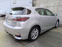 Usado Lexus CT200h Executive Line 136 CV (100 kW) 2015 Gris / plata Berlina