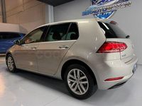 Usado VW Golf VII Advance 115 HP (84 kW) 2020 Cinzento Sedan