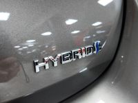 Usado Toyota Auris Hybrid Advance 136 CV (100 kW) 2018 Beige Utilitario