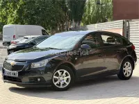 Usado Chevrolet Cruze LT 163 CV (119 kW) 2012 Negro Berlina