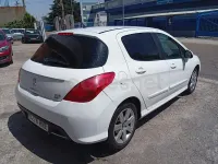 Usado Peugeot 308 Active 115 CV (84 kW) 2013 Blanco Berlina