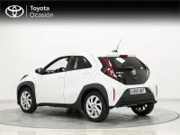 Käytetty Toyota Aygo Play 72 HP (52 kW) 2024 Valkoinen