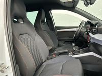 Usado Seat Arona FR 115 CV (84 kW) 2025 Blanco SUV