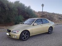 Usado Lexus IS200 Luxury Line 155 CV (114 kW) 2002 Gris / plata Berlina