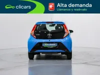 Usado Toyota Aygo X-play 72 CV (52 kW) 2019 Azul Utilitario