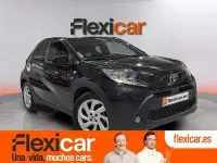 Usado Toyota Aygo 72 CV (52 kW) 2024 Negro