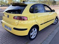 Usado Seat Ibiza Sport 130 CV (95 kW) 2005 Amarillo Utilitario