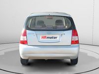 Usado Kia Picanto LX 61 CV (44 kW) 2005 Gris Utilitario