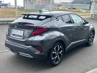 Usado Toyota C-HR Advance 184 CV (135 kW) 2022 Gris / plata SUV
