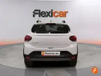 Usado Dacia Sandero Expression 91 CV (66 kW) 2024 Blanco