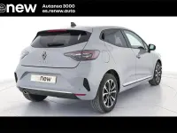 Usado Renault Clio V Techno 100 CV (73 kW) 2025 Gris Berlina
