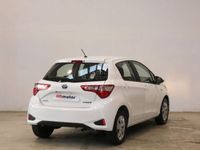 usado Toyota Yaris Hybrid Business