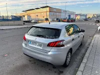 Usado Peugeot 308 Access 92 CV (67 kW) 2015 Gris / plata Berlina
