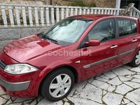 Usado Renault Mégane II Dynamique 130 CV (95 kW) 2005 Rojo Berlina