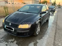 Usado Fiat Stilo Dynamic 115 CV (84 kW) 2004 Negro Berlina