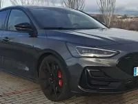 Käytetty Ford Focus ST 280 HP (205 kW) 2025 Harmaa Sedan