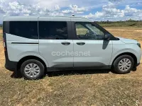 Begagnad Ford Tourneo Courier Trend 125 HK (91 kW) 2024 Grå Minibuss