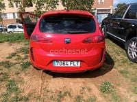 Usado Seat Leon Sport 140 CV (102 kW) 2007 Rojo Utilitario