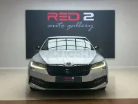 Usado Skoda Superb SportLine 200 CV (147 kW) 2023 Gris / plata Berlina