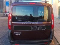 Usado Fiat Doblò Dynamic 90 CV (66 kW) 2016 Granate Monovolumen