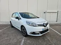 Usado Renault Scénic Bose Edition 130 CV (95 kW) 2016 Blanco Monovolumen
