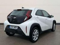 Usado Toyota Aygo Play 72 CV (52 kW) 2022 Blanco Utilitario