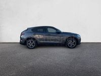 Usado Alfa Romeo Stelvio Sprint 190 CV (139 kW) 2022 Gris / plata SUV