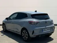 Usado Renault Clio V Techno 90 CV (66 kW) 2025 Gris Berlina