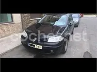 Usado Renault Mégane Dynamique 130 CV (95 kW) 2006 Negro Berlina